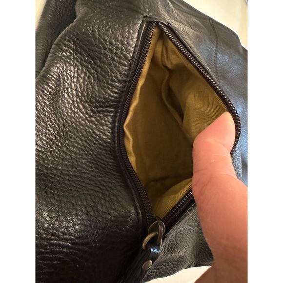 Hobo International Black Leather Shoulder Bag - Picture 9 of 16